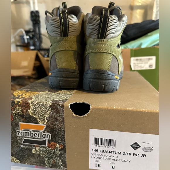 Zamberlan Unisex Hiking Boots 146 QUANTUM GTX RR in Aloe/Grey - Picture 7 of 7